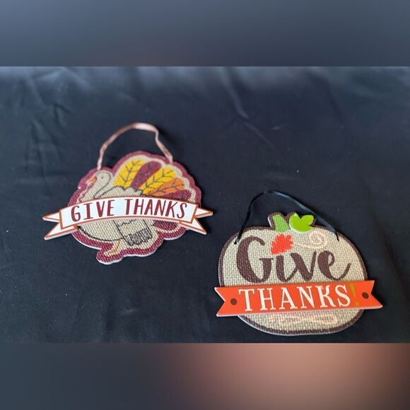 2 “Give Thanks” Pumpkin Turkey Thanksgiving Autumn Fall Sign EPC - Picture 1 of 4